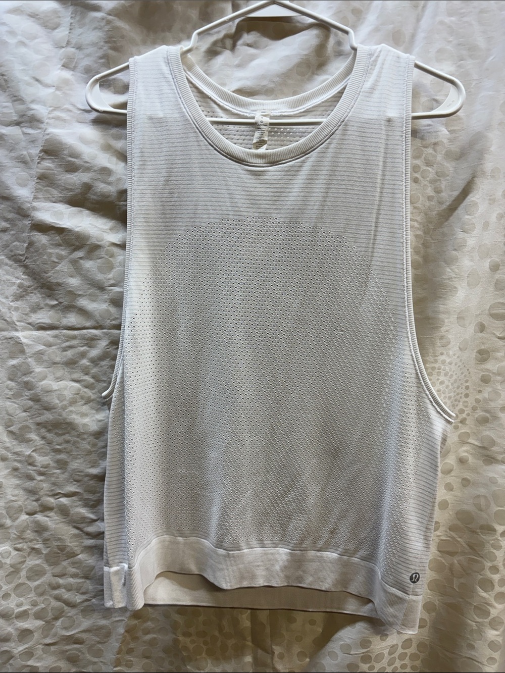 Lululemon Breeze by Muscle White Sleeveless Tank Top - size 8